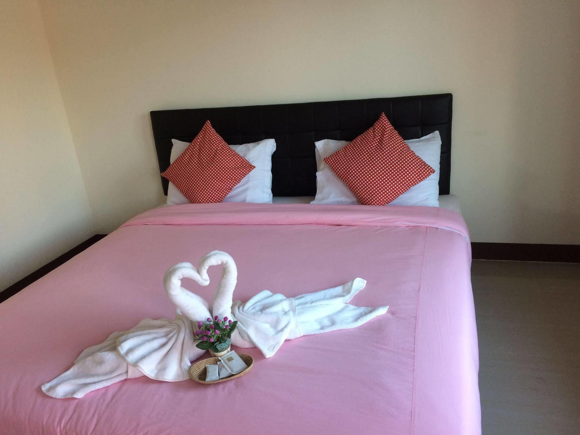 Thana Ville Resort Mae Sot Bagian luar foto
